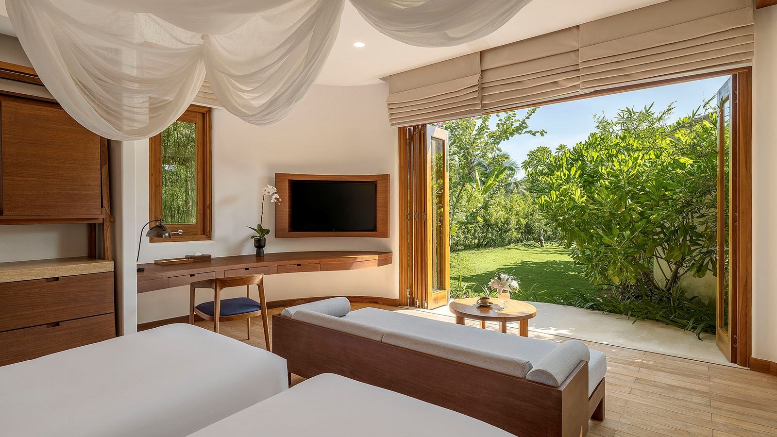 rooms-4-bedroom-beachfront-pool-villa