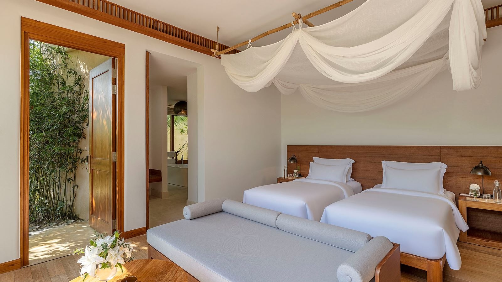 rooms-4-bedroom-beachfront-pool-villa