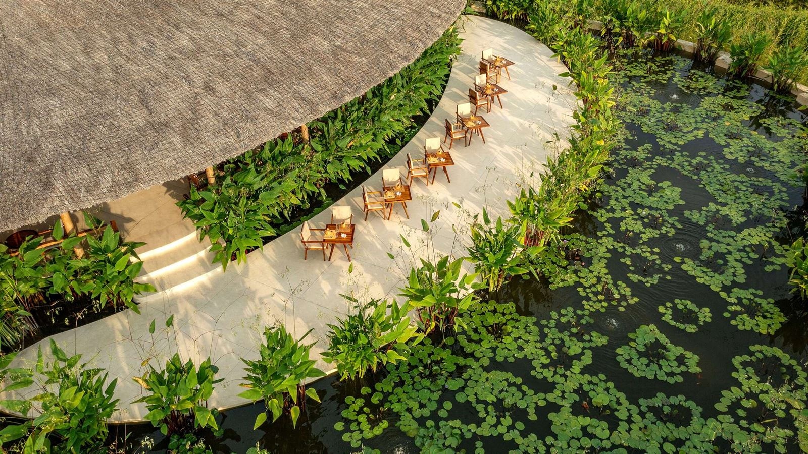 restaurants-ana-sand-house