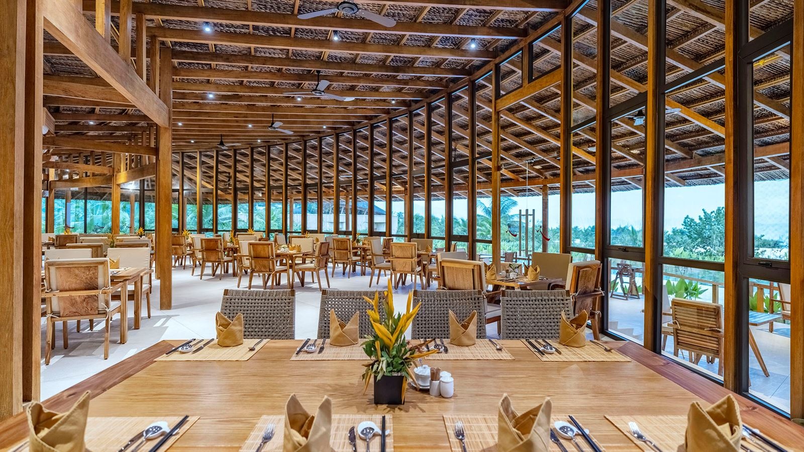 restaurants-ana-sand-house