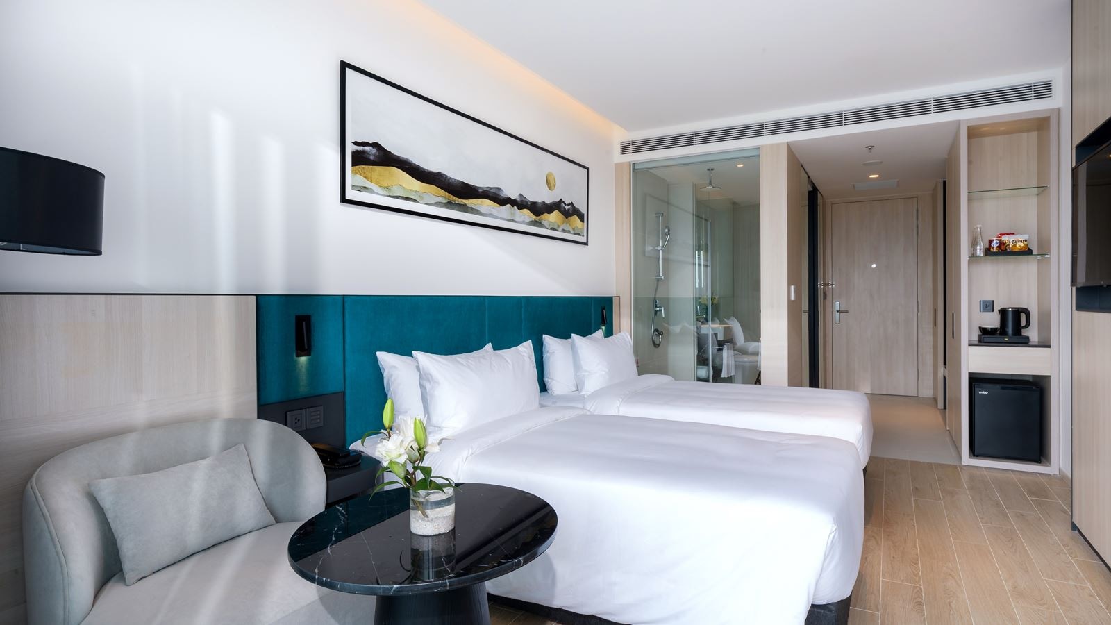 rooms-family-sea-view-with-balcony