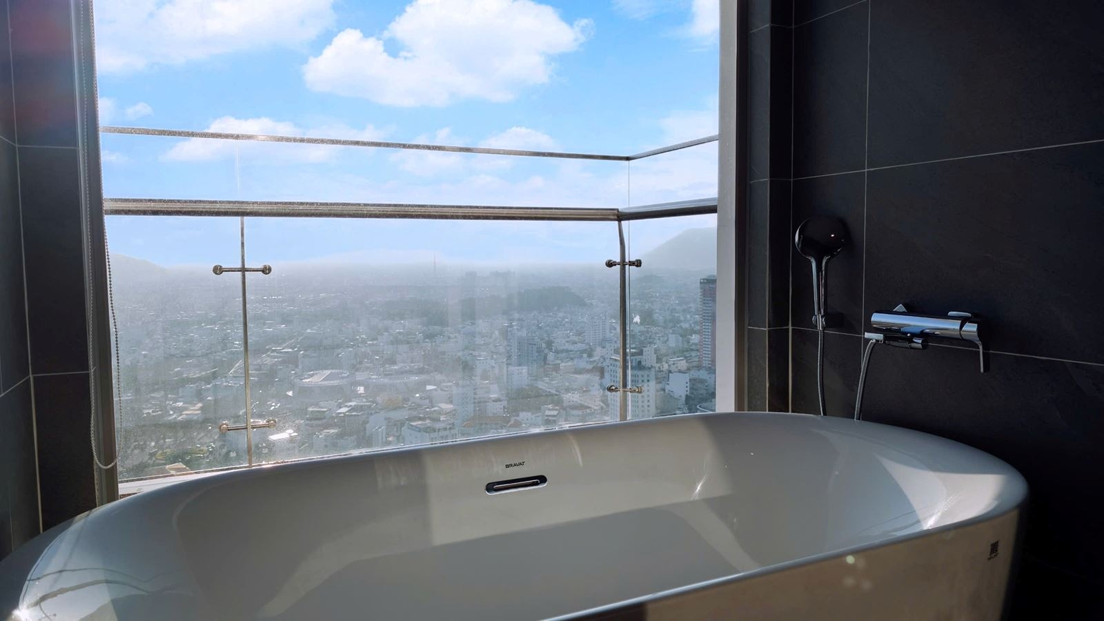 rooms-family-club-suite-sea-view