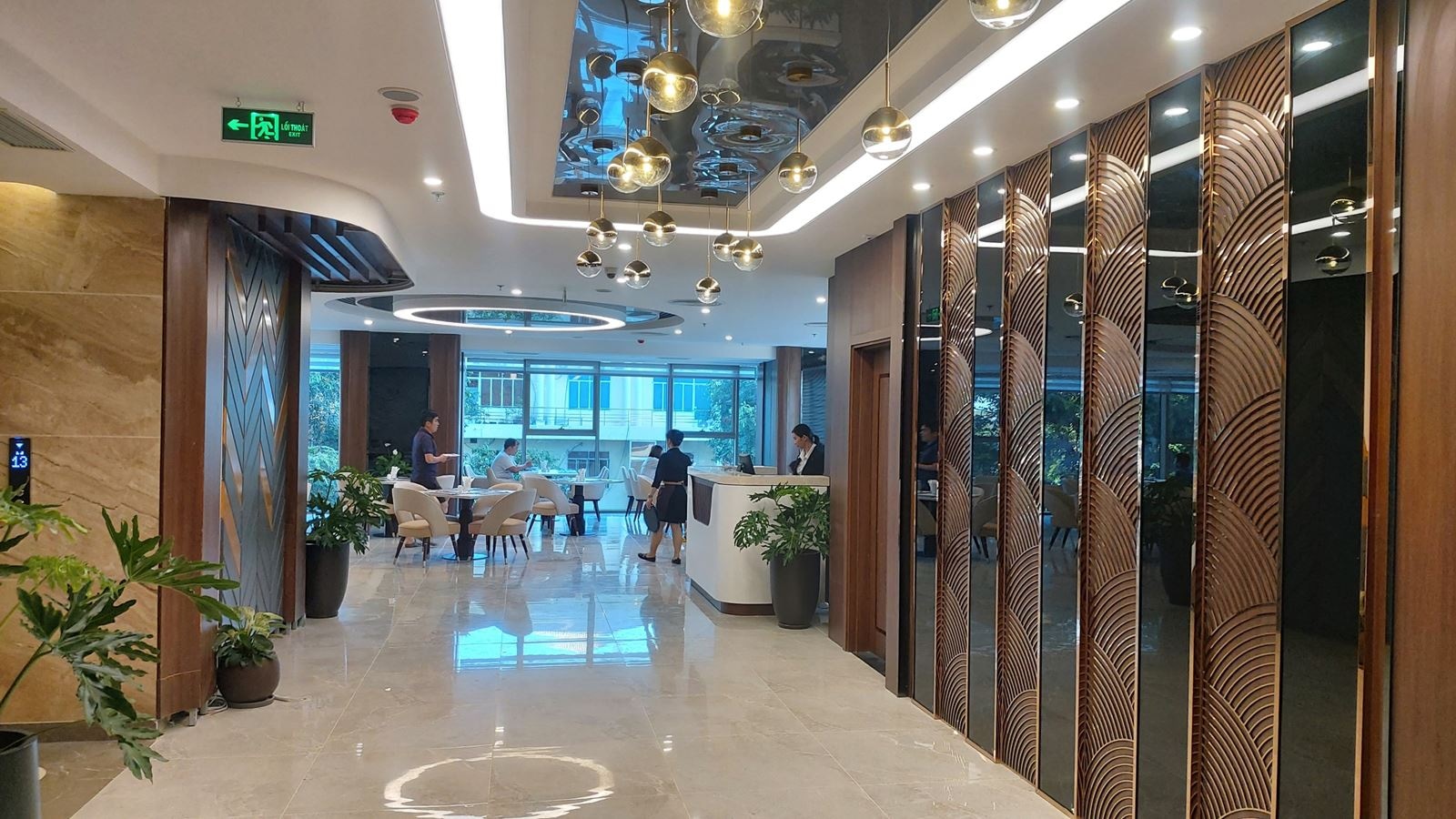 restaurants-stellar-restaurant