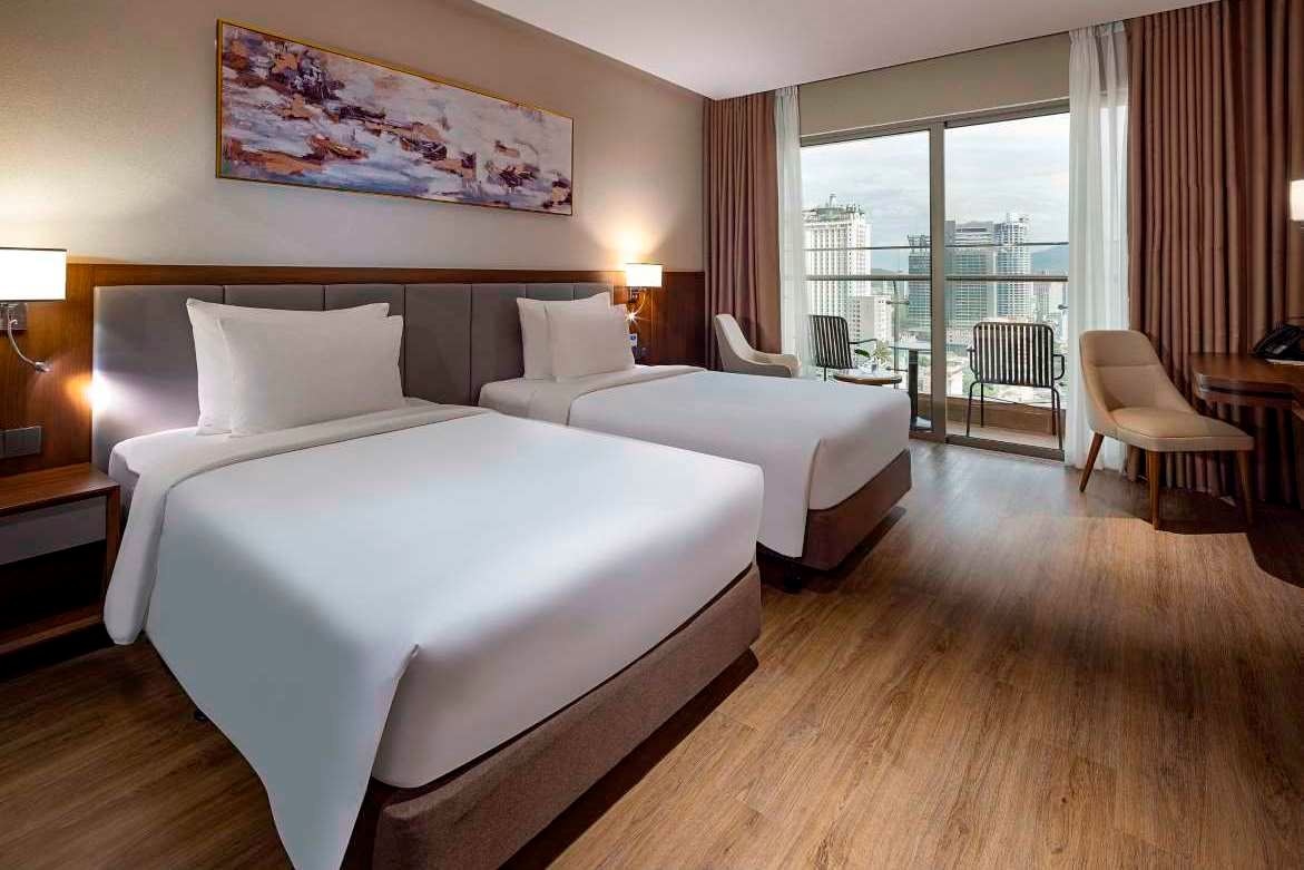 rooms-superior-city-view-with-balcony-child-without-extra-bed