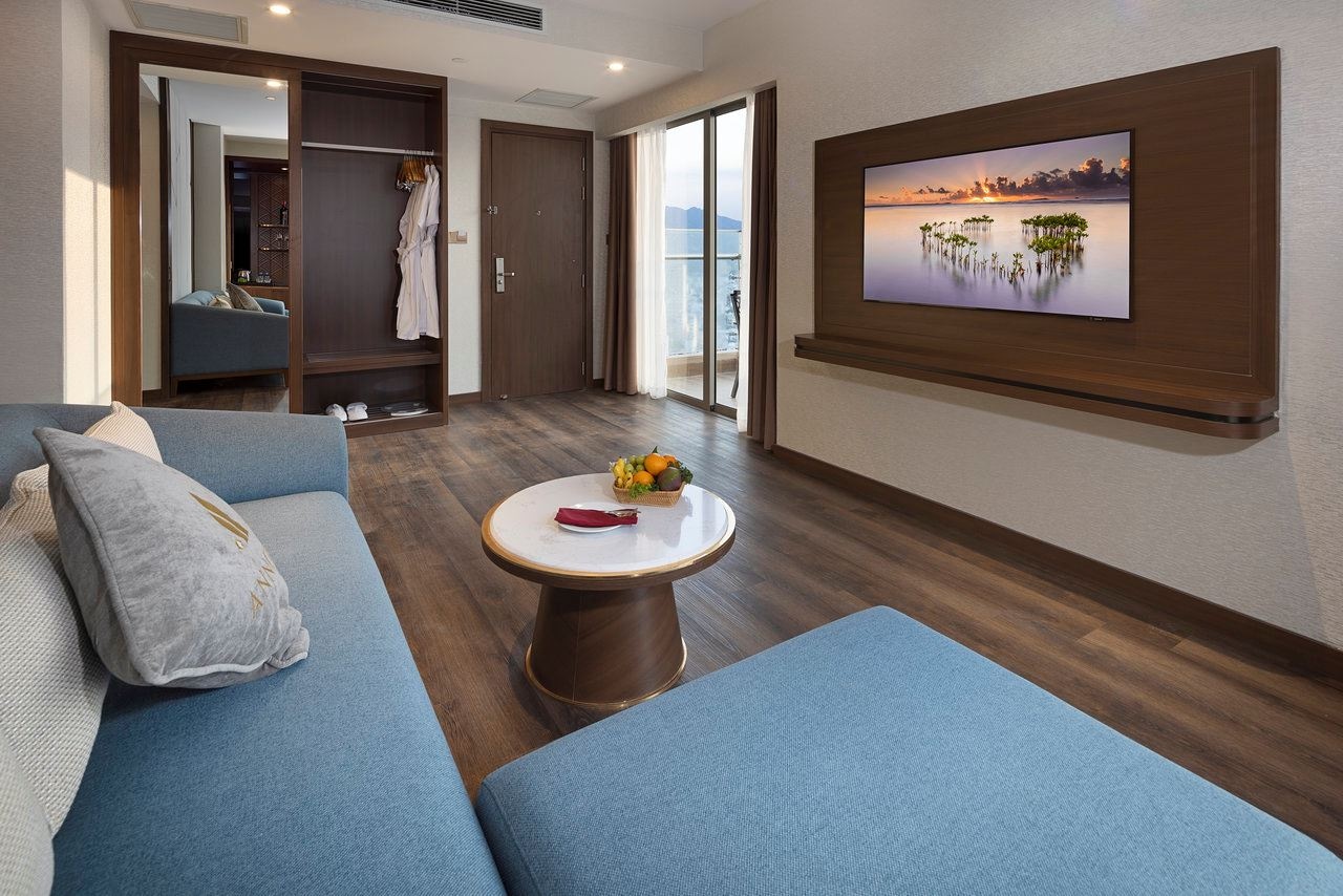rooms-executive-club-suite-with-balcony