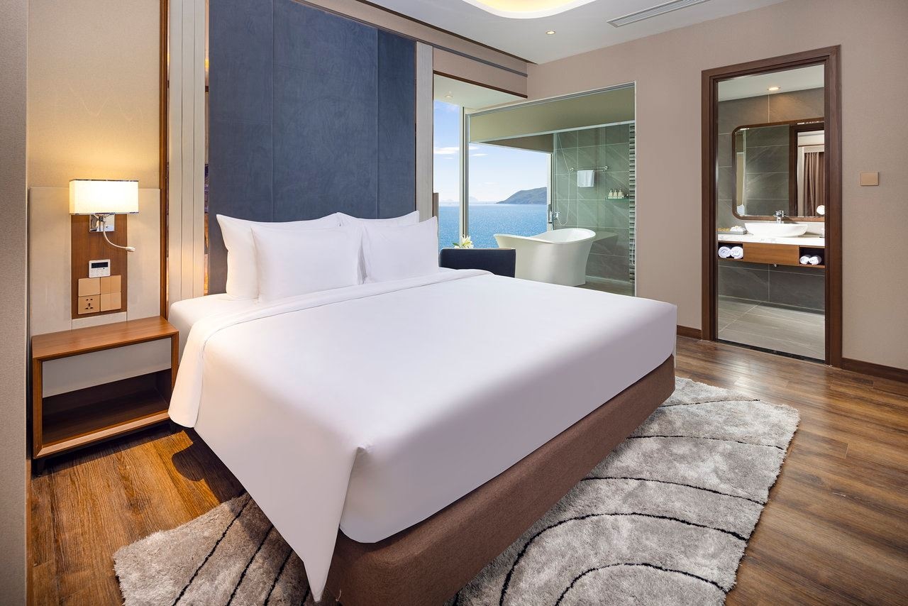 rooms-executive-club-suite-with-balcony-child-without-extra-bed