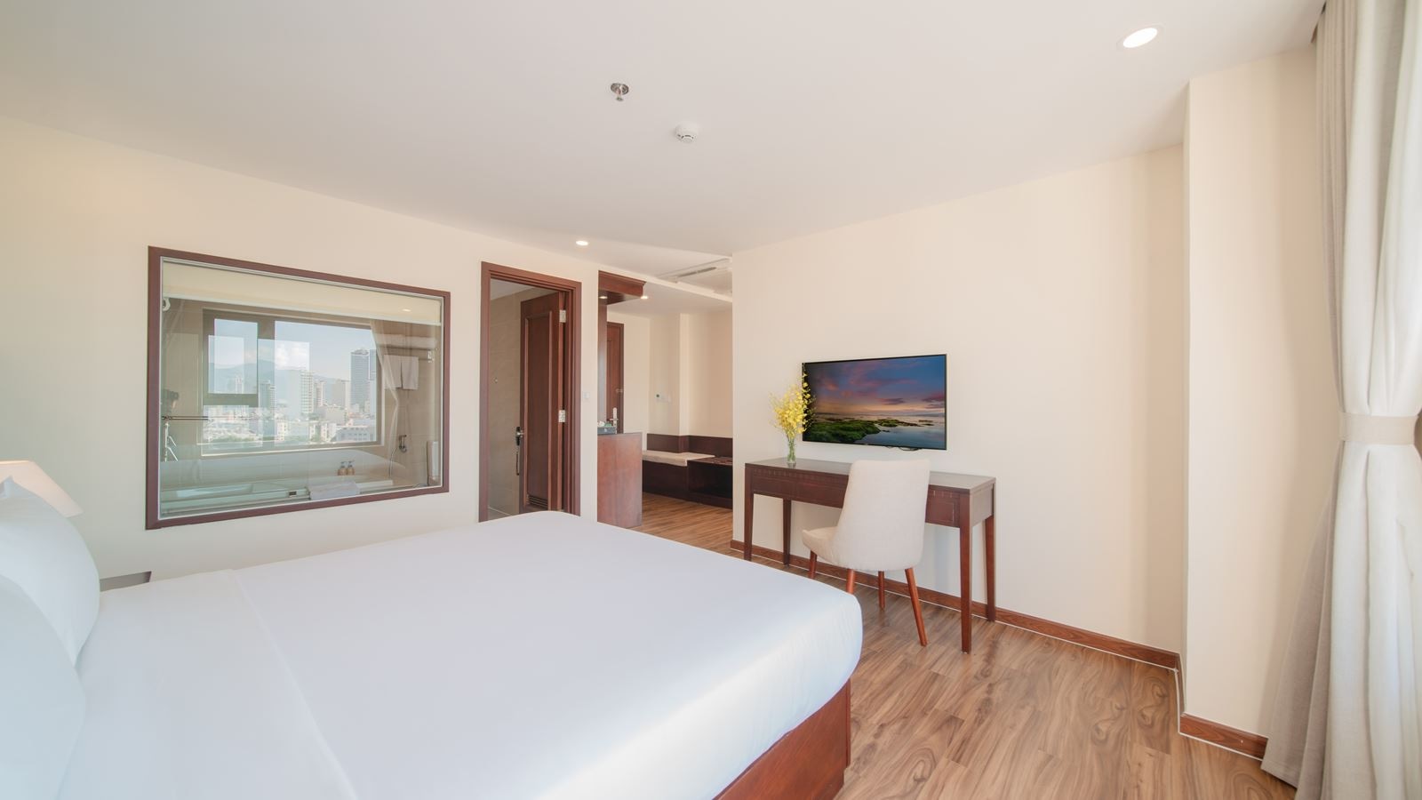 rooms-florida-suite-partial-sea-view