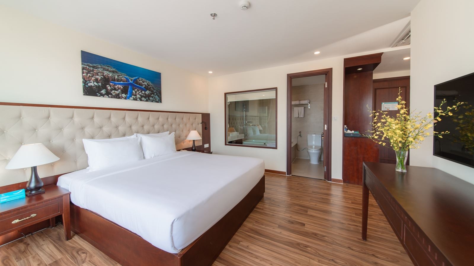 rooms-florida-suite-partial-sea-view