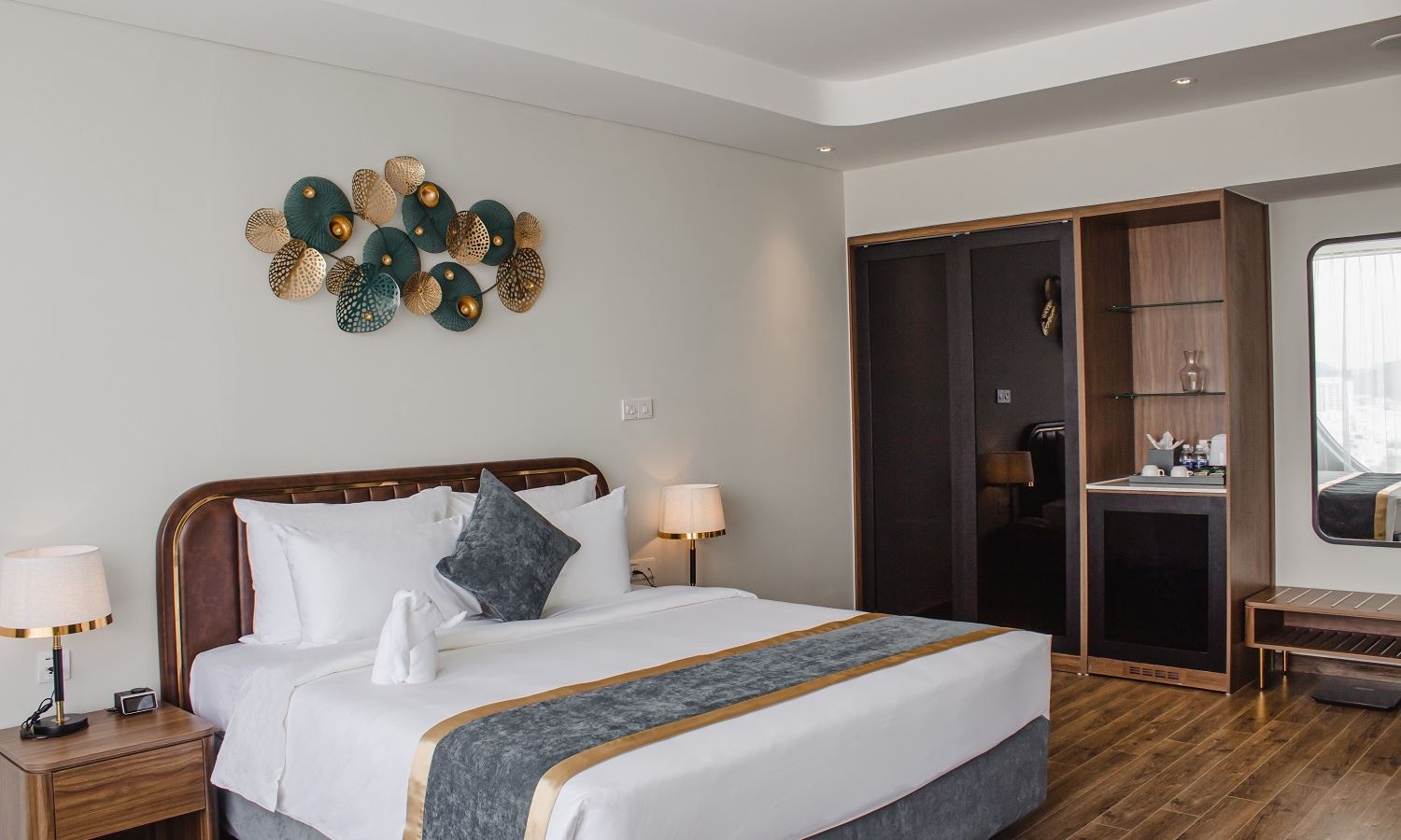 rooms-senior-deluxe-double-city-view-child-without-extra-bed