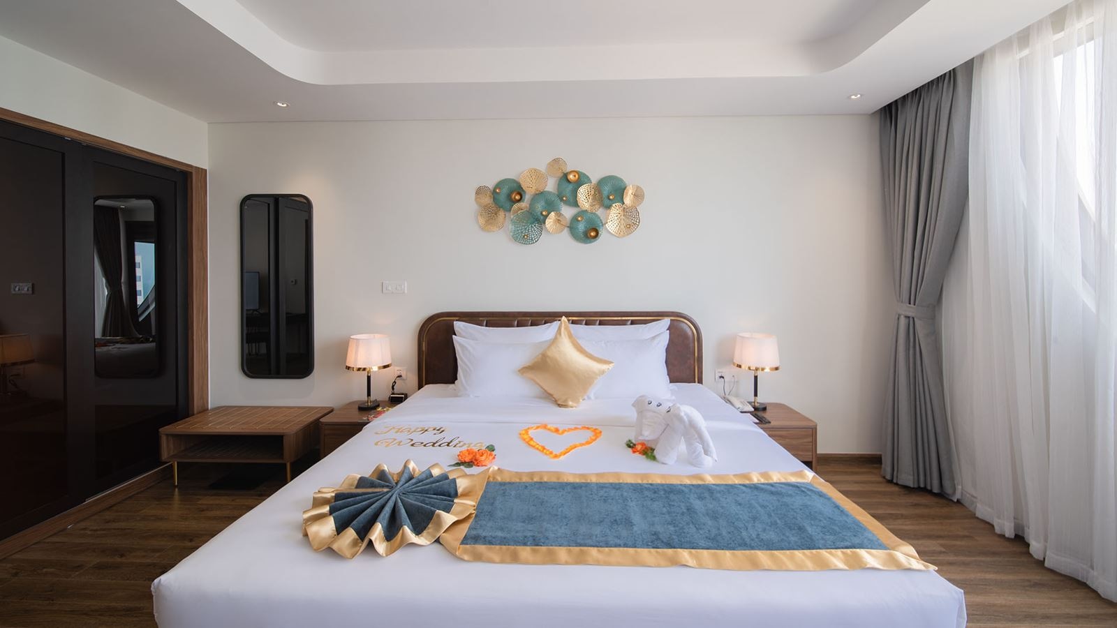 rooms-premier-partial-sea-view