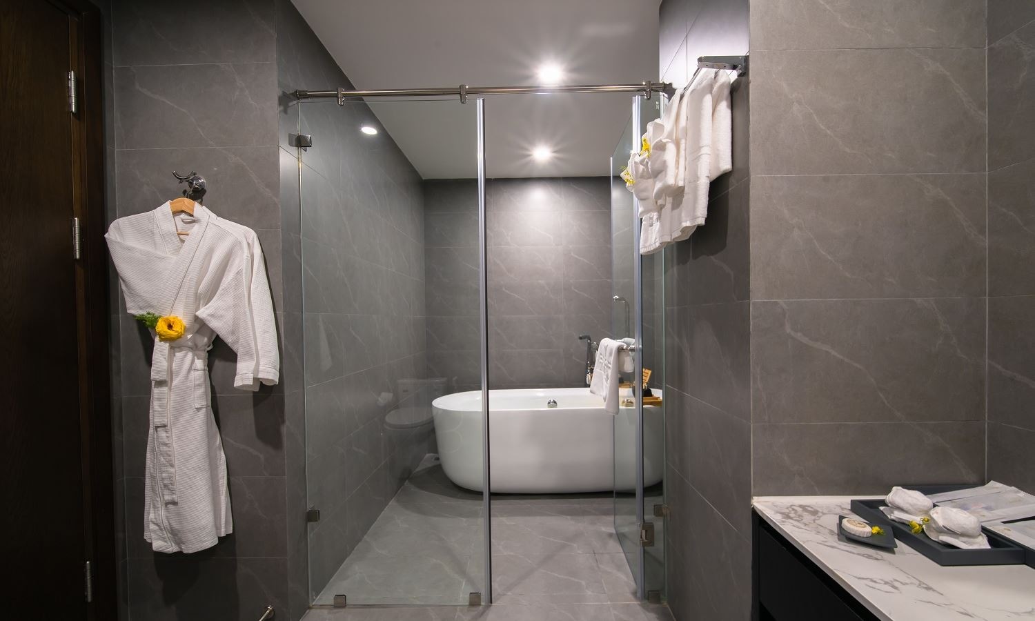 rooms-signature-city-view