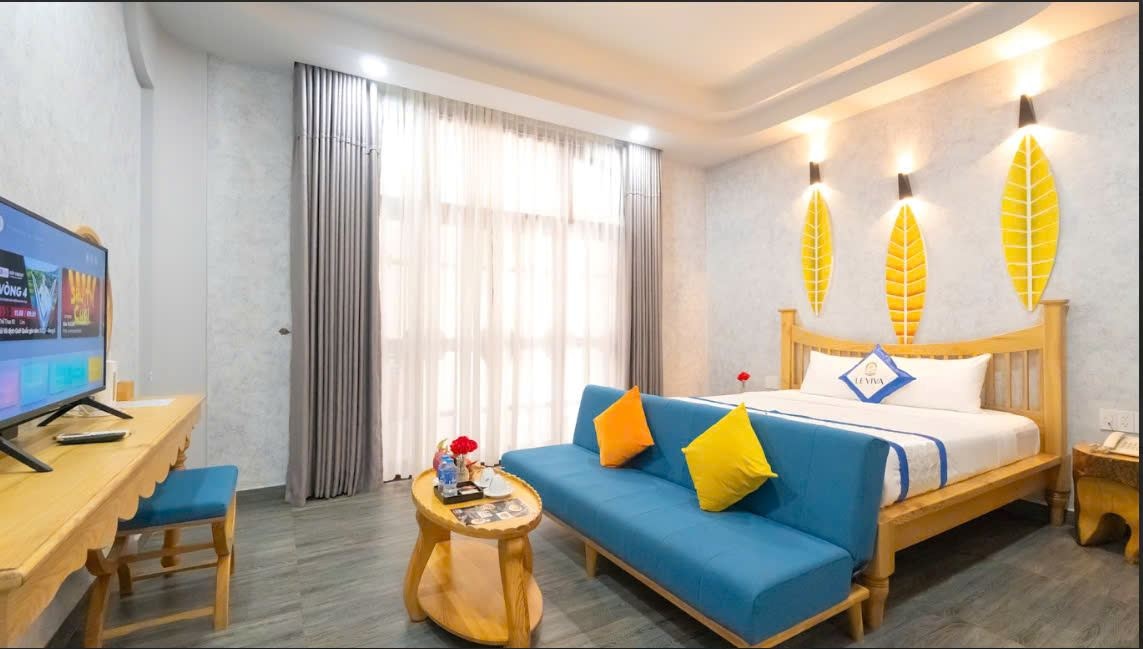 rooms-premium-pool-view