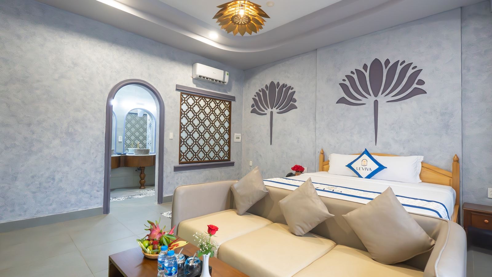 rooms-premium-pool-view