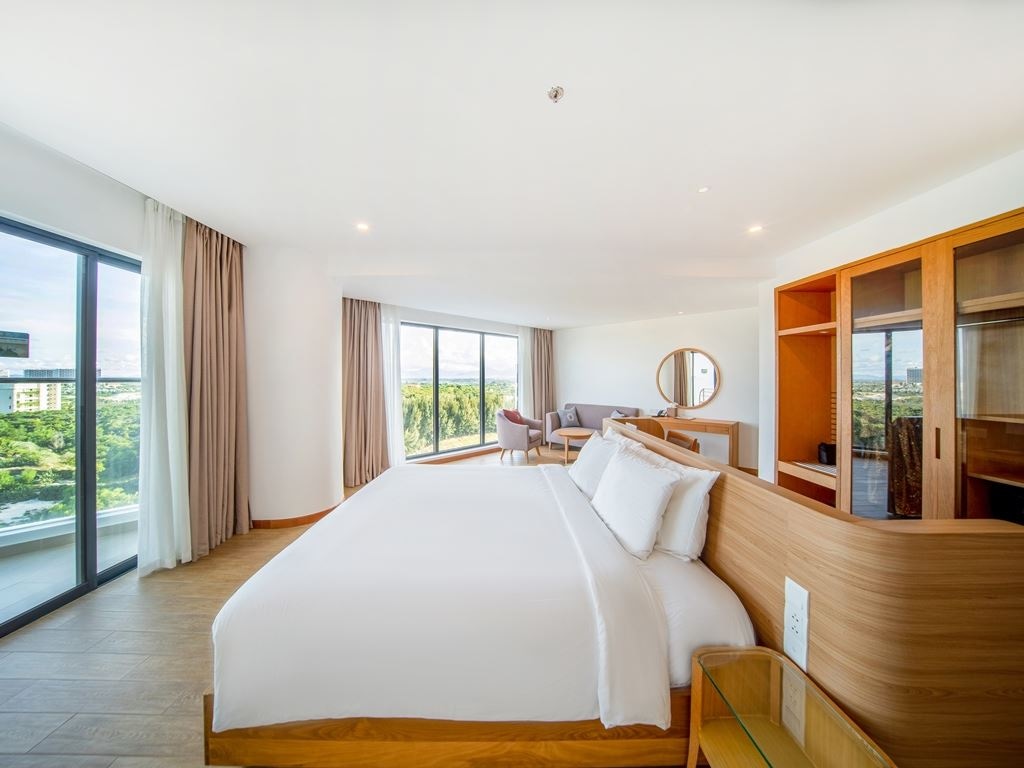 rooms-grand-ocean-view