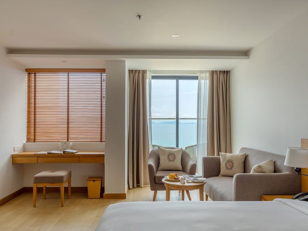 rooms-grand-ocean-view