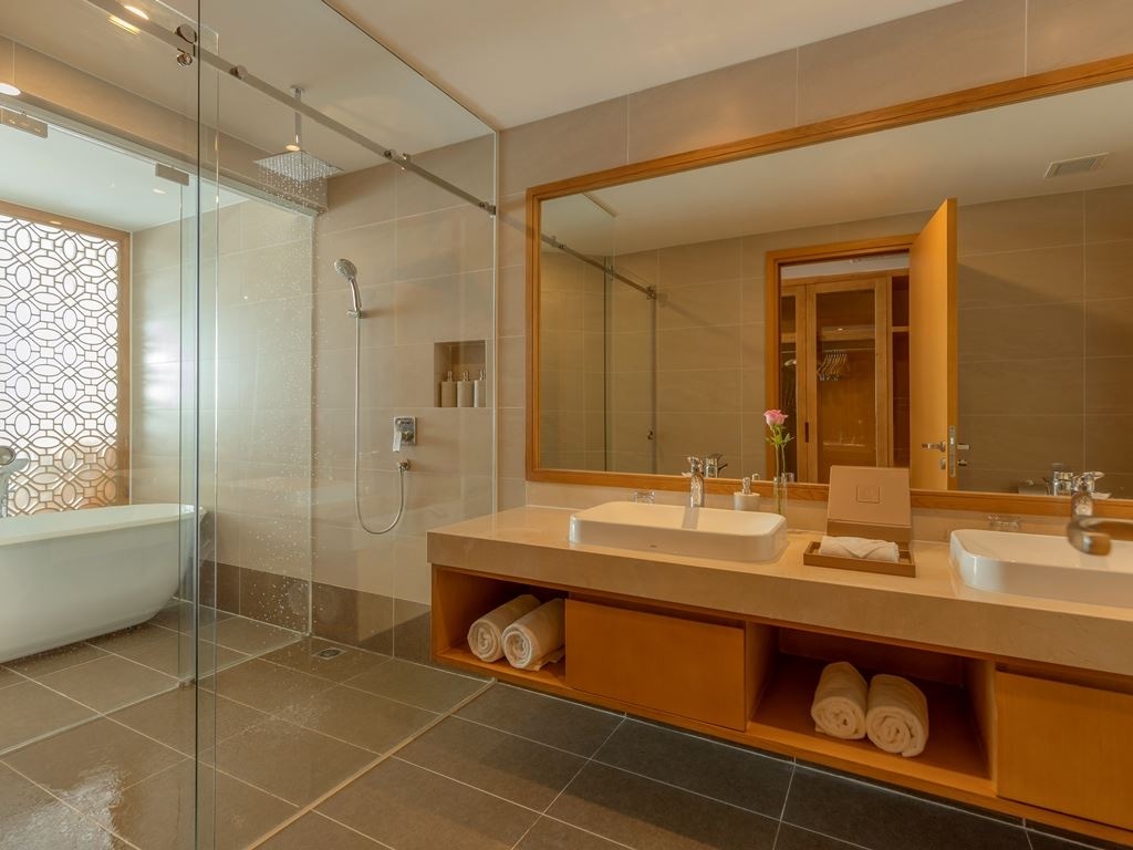 rooms-grand-ocean-view