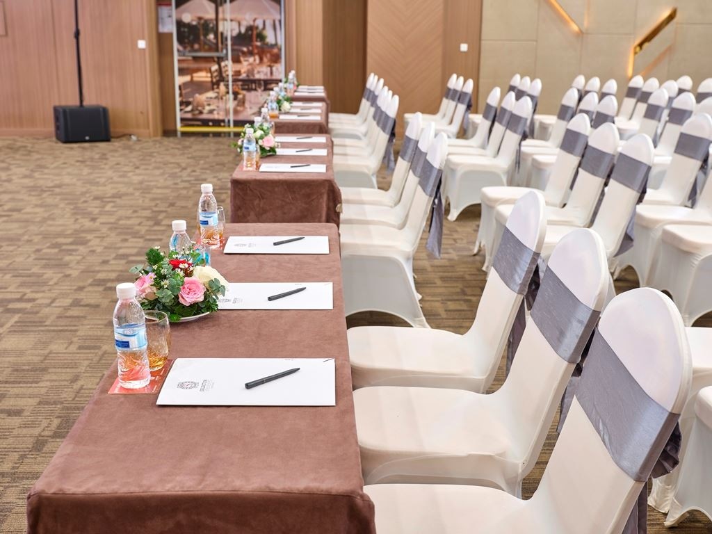 restaurants-wasabi-japanese-restaurant--for-guests-in-building