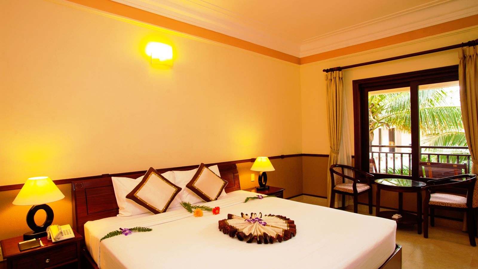 rooms-room-deluxe-gardenview-balcony-child-without-extra-bed