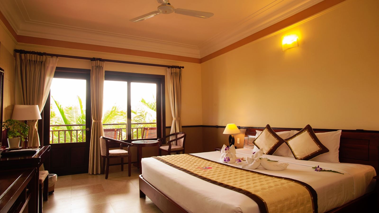 rooms-room-superior-gardenview-balcony-child-without-extra-bed