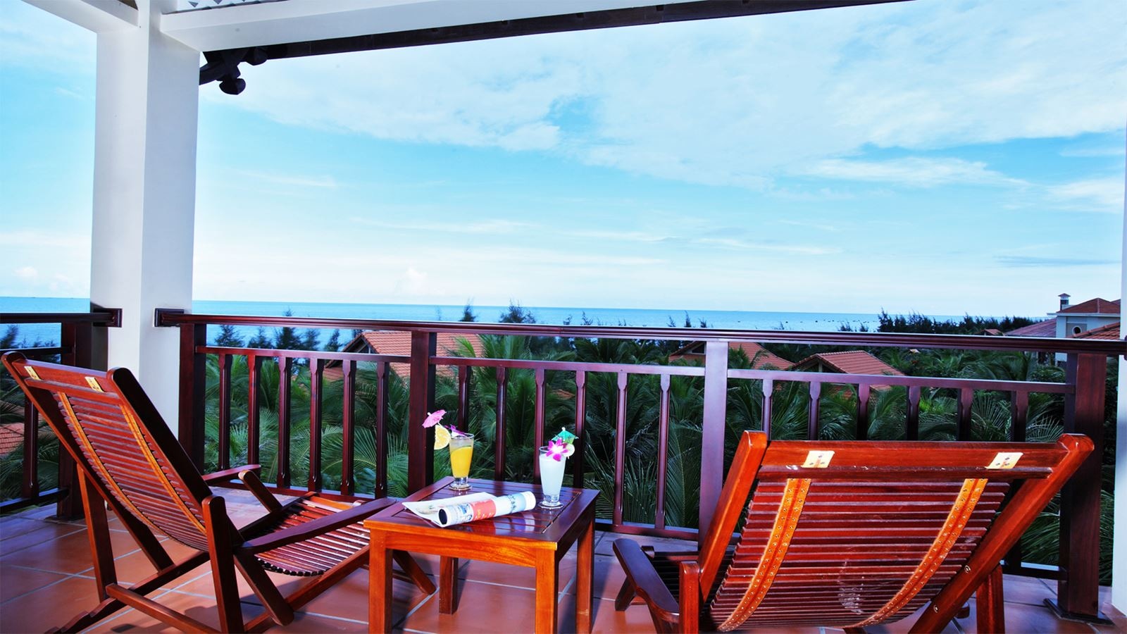 rooms-room-deluxe-seaview-balcony-child-without-extra-bed