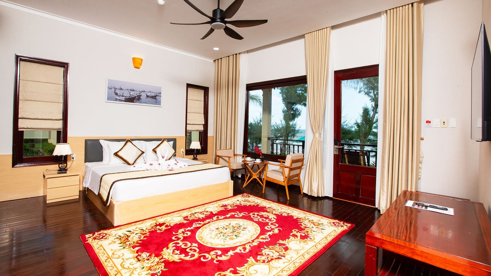 rooms-villa-family-beachfront