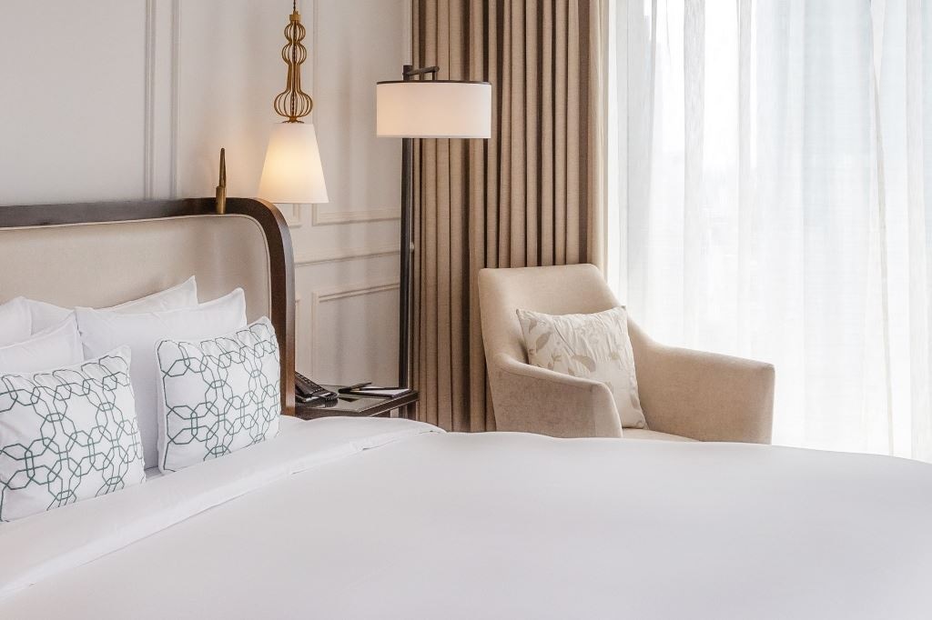 rooms-deluxe-kingtwin-room