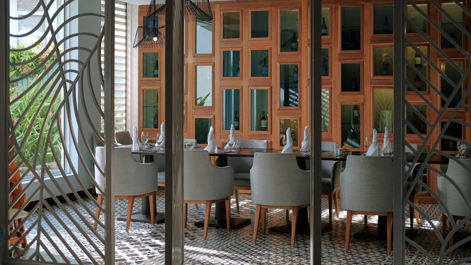 restaurants-restaurants