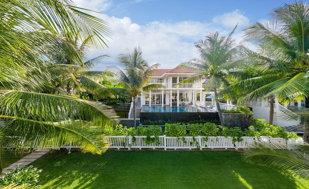 rooms-beachfront-villa-4-bedroom