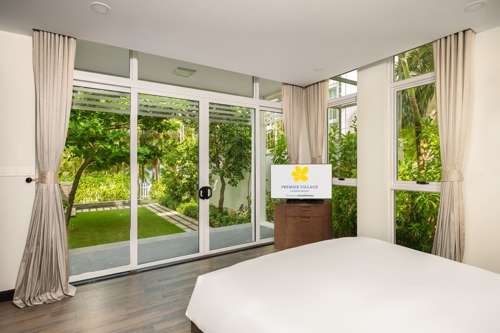 rooms-beachfront-villa-4-bedroom