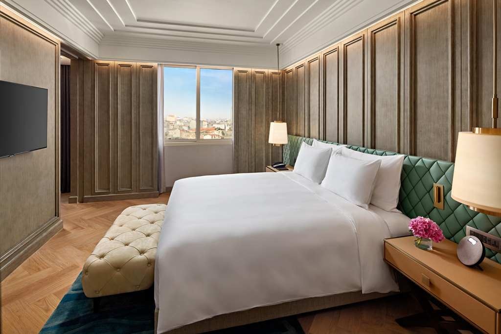 rooms-executive-suite-room