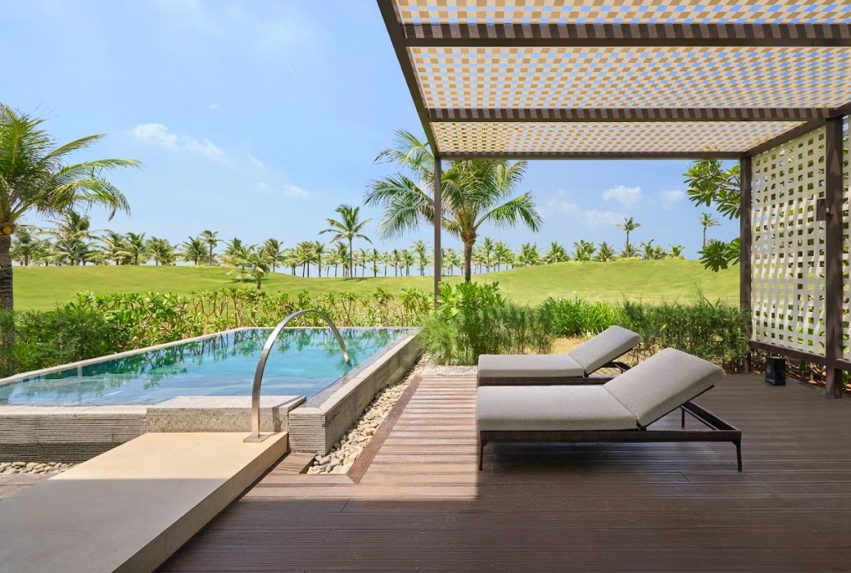 rooms-3-bedrooms-sea-view-with-private-pool