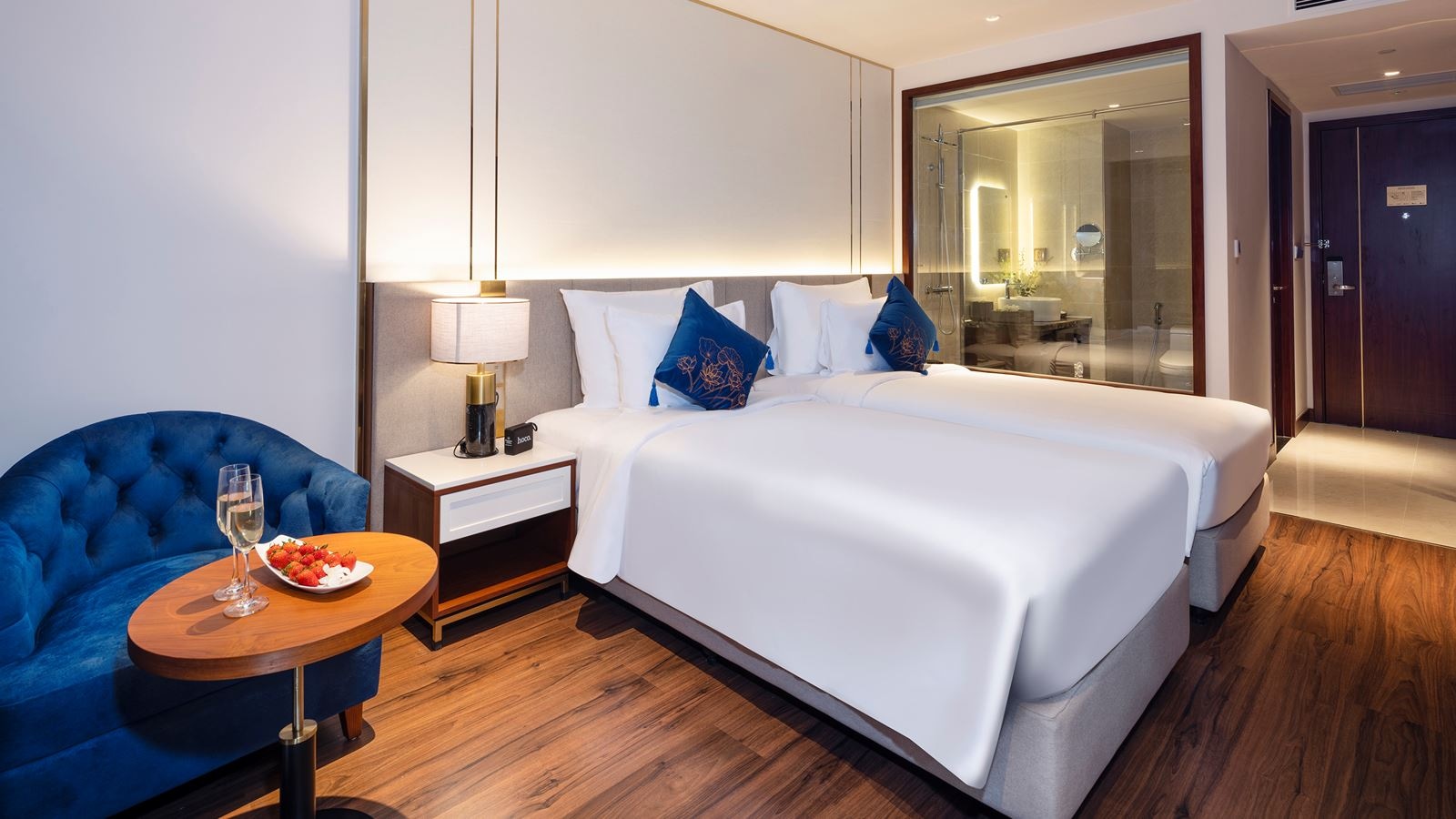 rooms-superior-with-balcony-child-without-extra-bed