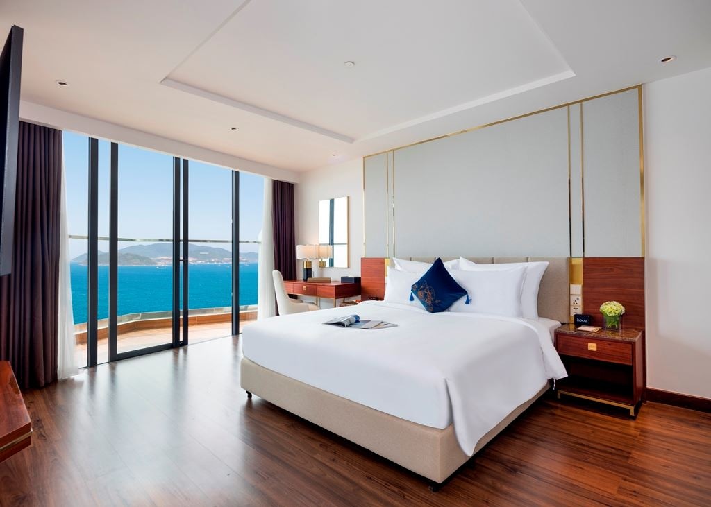 rooms-executive-oceanview-with-balcony-child-without-extra-bed