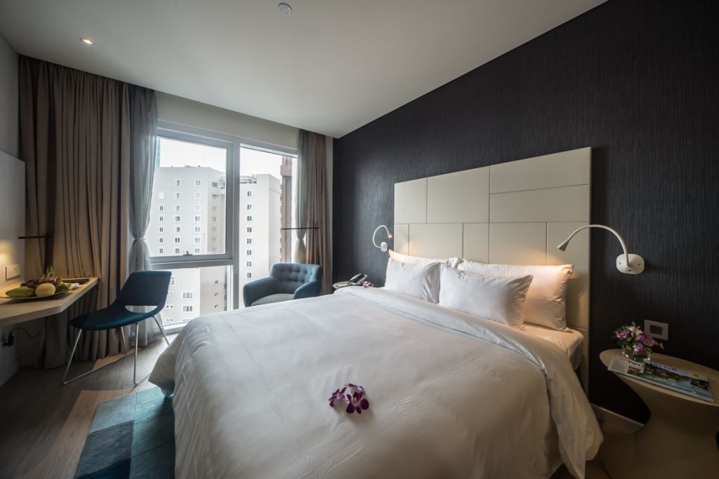 rooms-executive-room