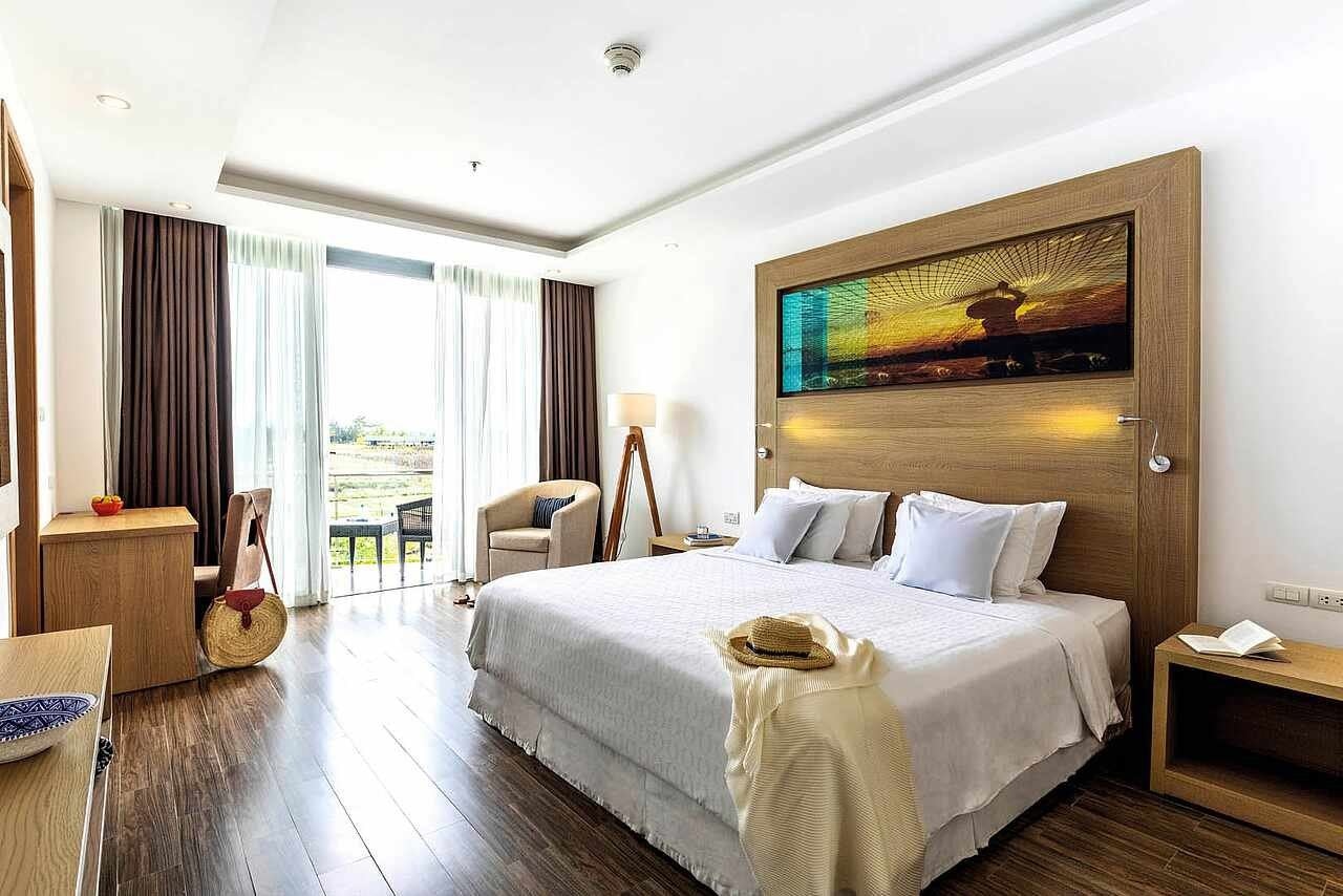 rooms-deluxe-room-garden-view