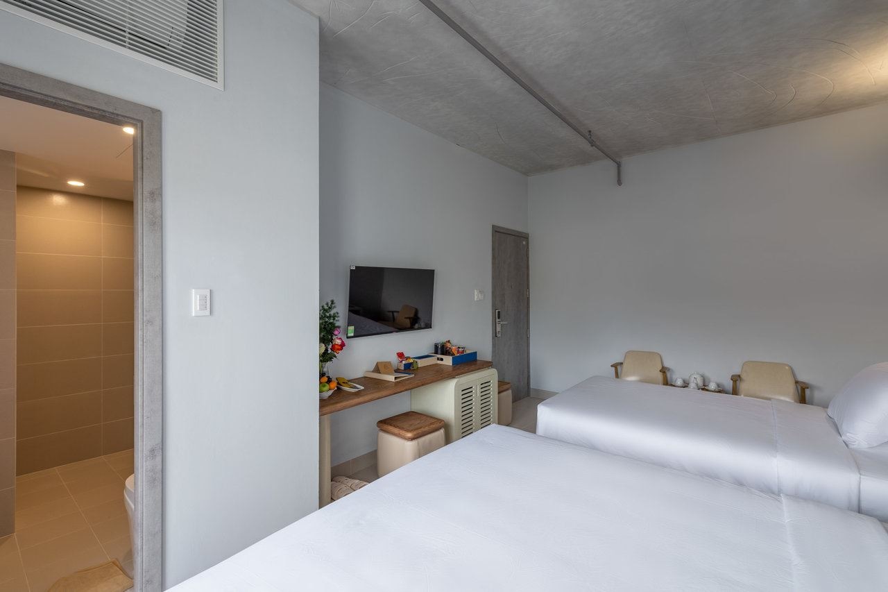 rooms-superior-with-balcony