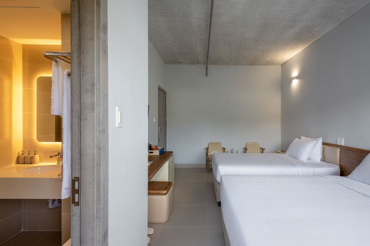 rooms-superior-with-balcony