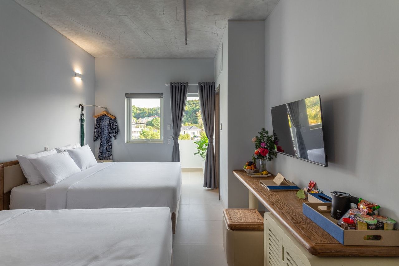 rooms-superior-with-balcony