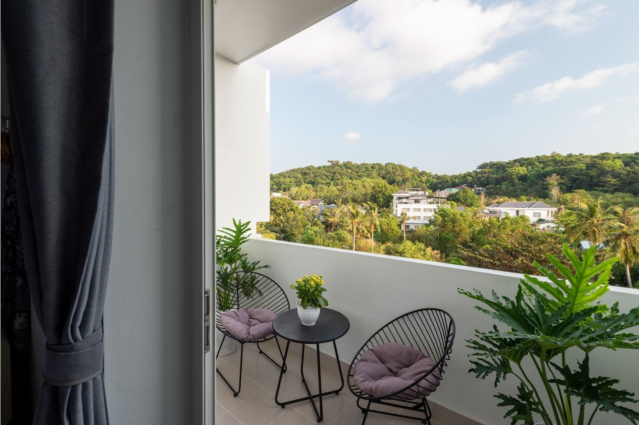 rooms-superior-triple-with-balcony