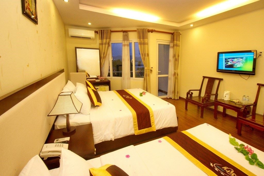 rooms-run-of-house-a-block