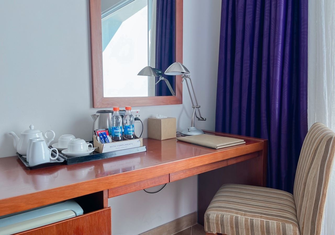 rooms-deluxe-partial-ocean-view