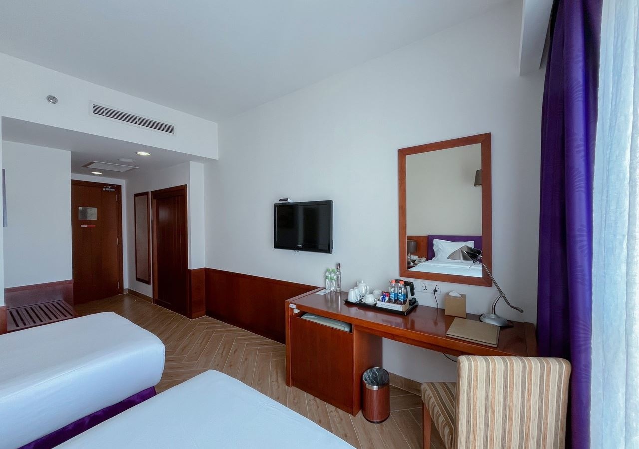 rooms-deluxe-partial-ocean-view