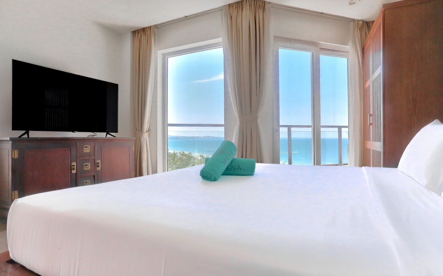 rooms-deluxe-balcony-ocean-view-child-without-extra-bed