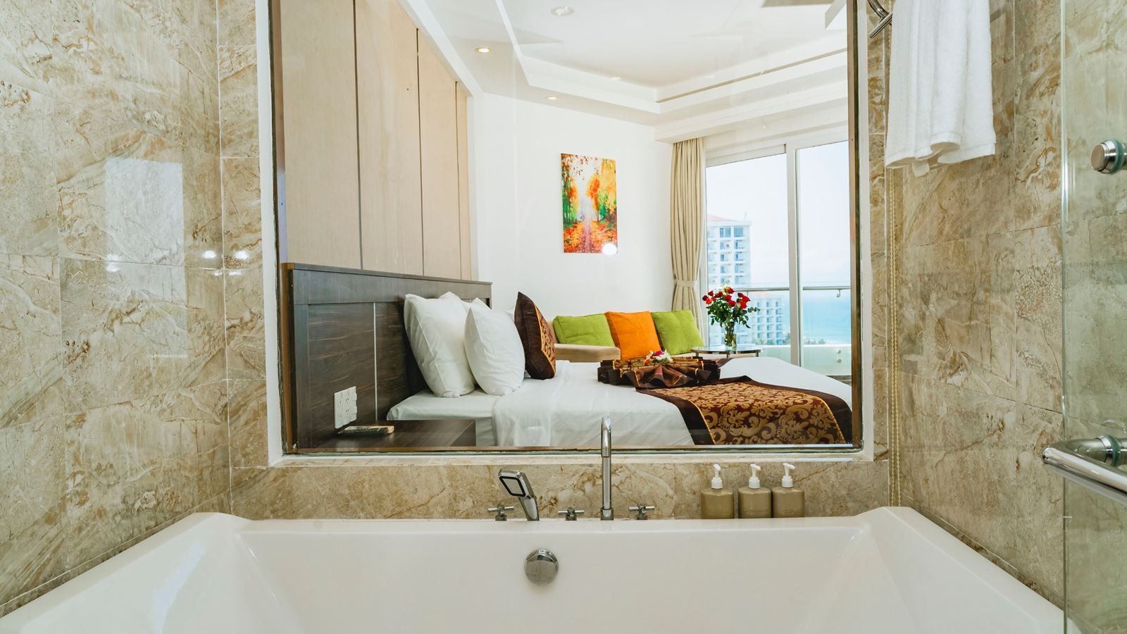 rooms-premium-sea-view-with-balcony