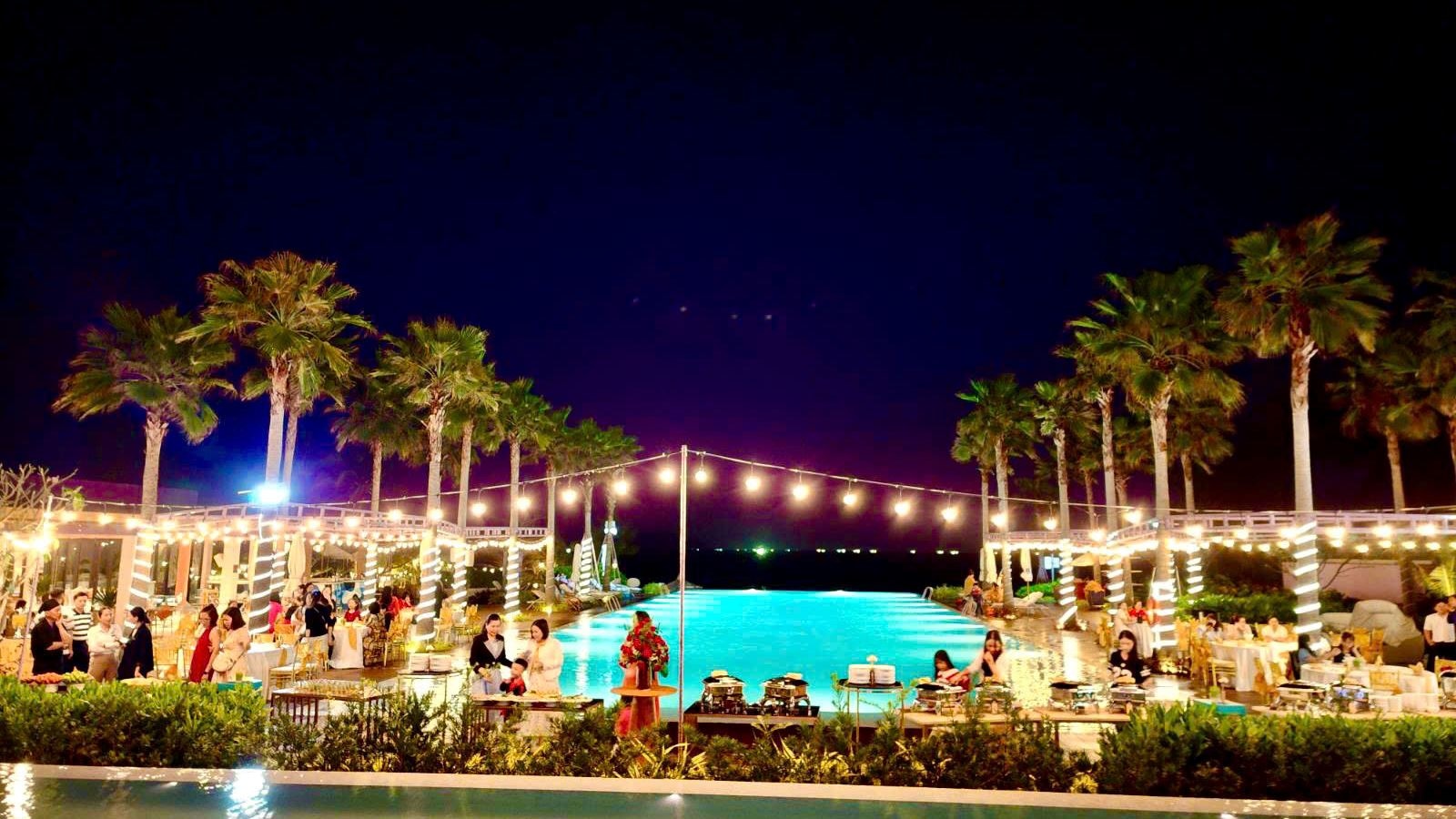 restaurants-restaurant