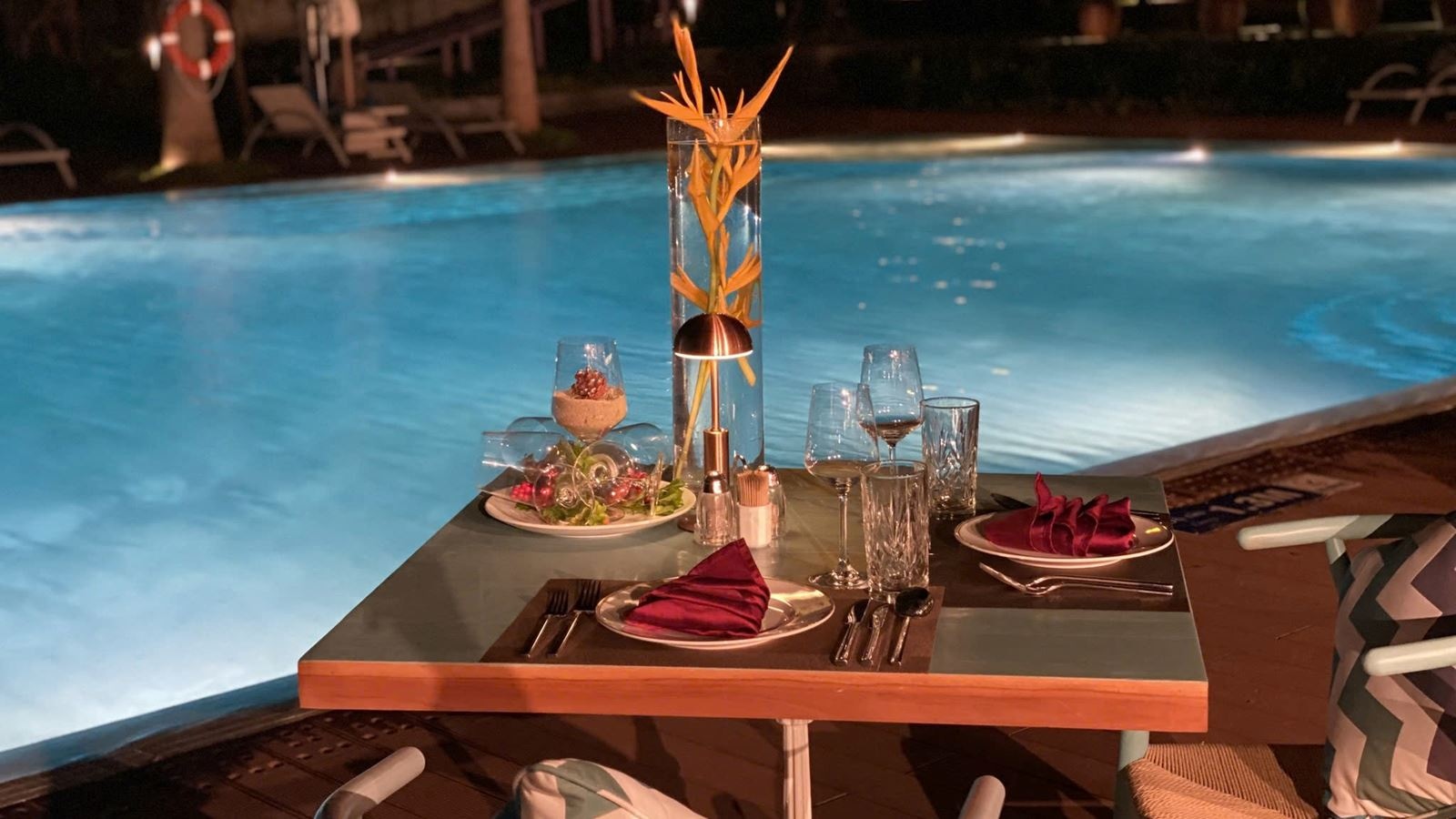 restaurants-restaurant