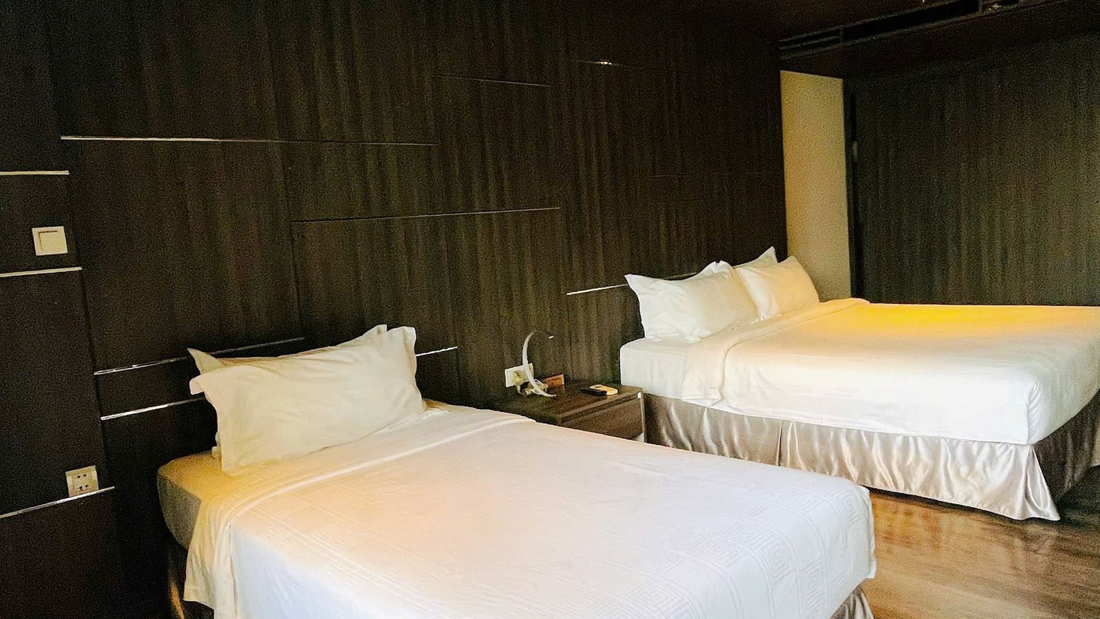 rooms-suite-sea-view-room