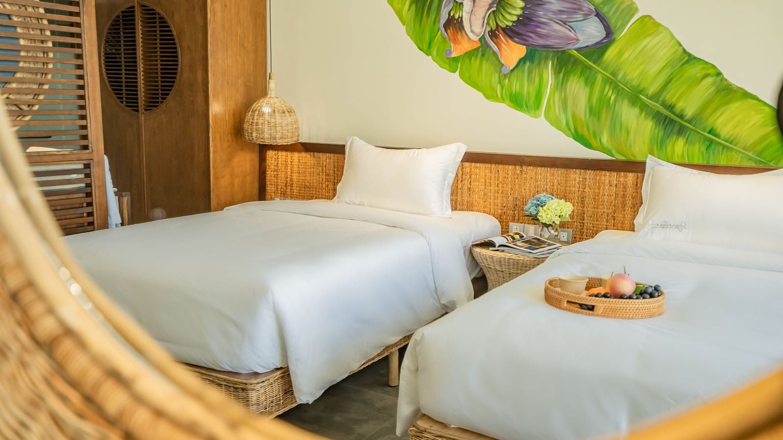 rooms-signature-tropical-with-balcony