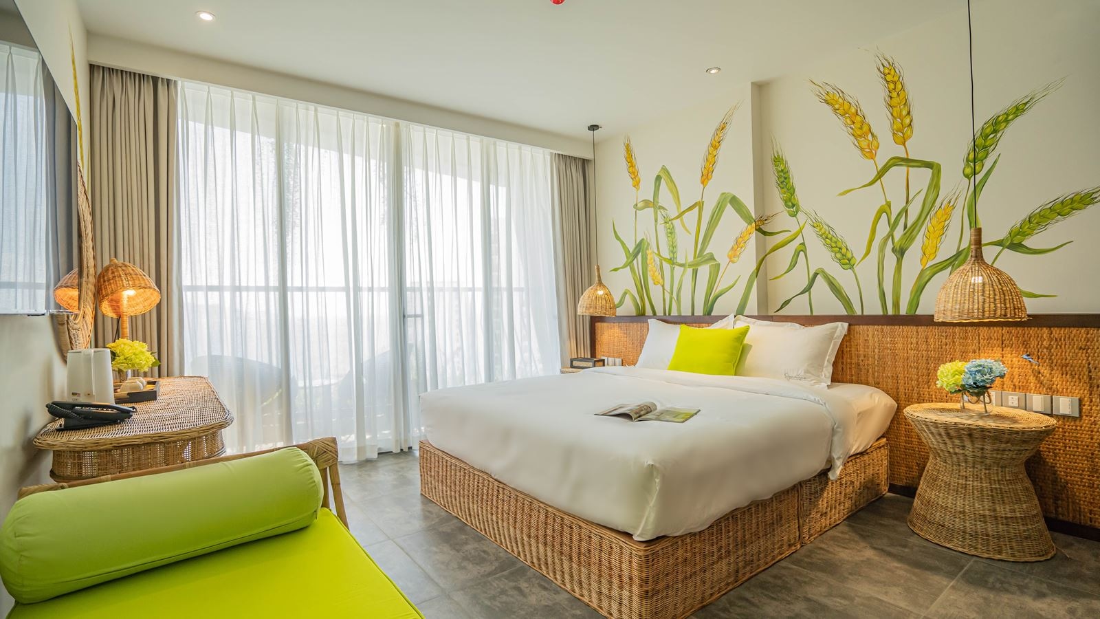 rooms-signature-cloud-sea-with-balcony