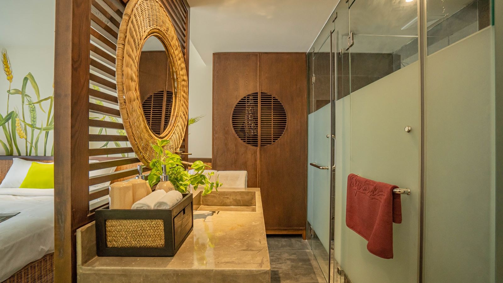 rooms-signature-cloud-sea-with-balcony